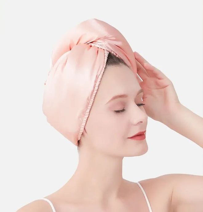 好？10分钟轻松养成女明星「绸缎发」澳门新葡京入口洗完头自然风干还是吹干(图4)